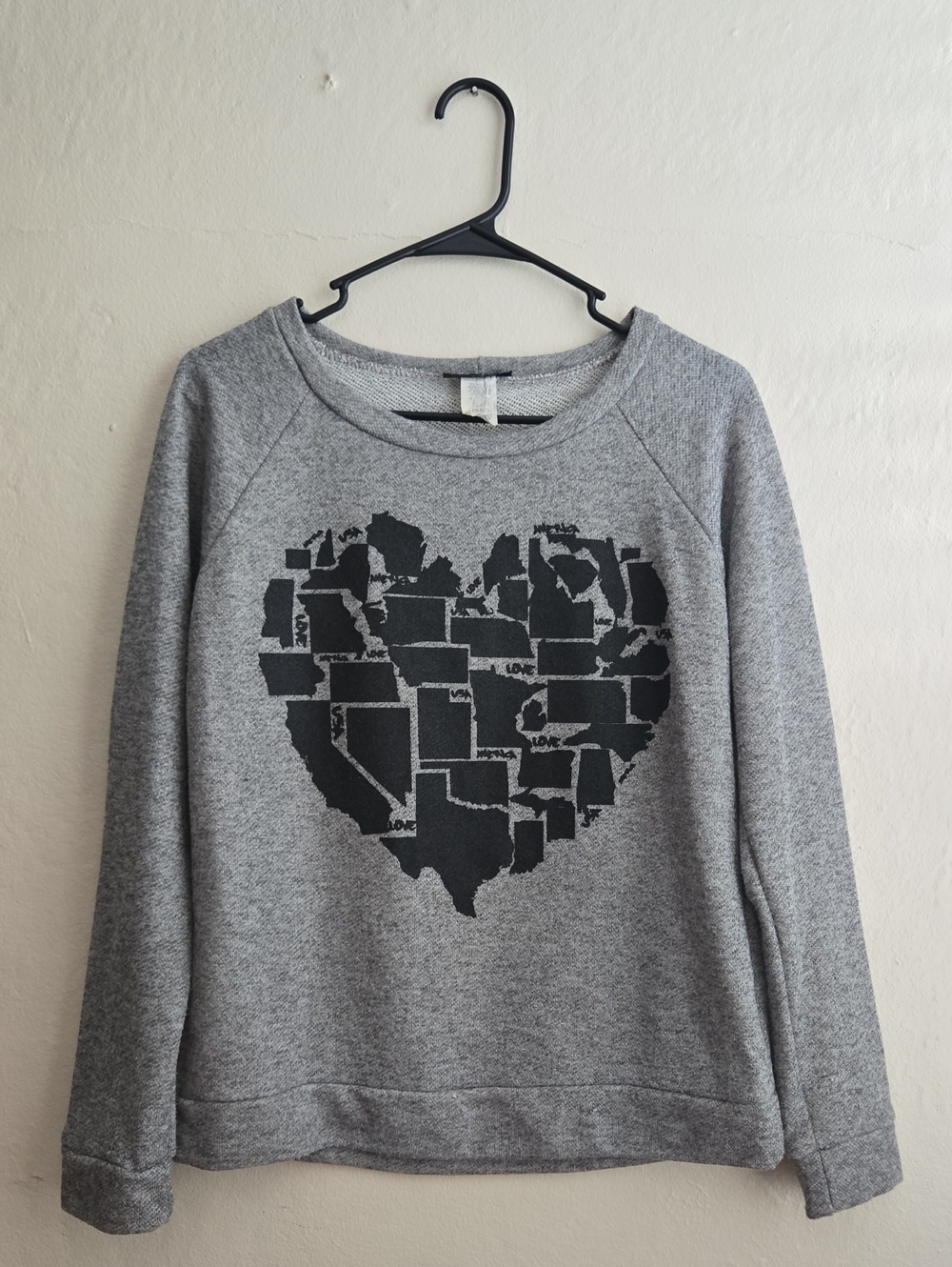 Women's Gray Heart Graphic Sweatshirt printed With U.S.A & LOVE_0045